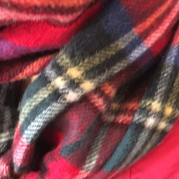 Burberry scarf ♥️💚🖤💙 $ firm solid - Picture 6 of 15